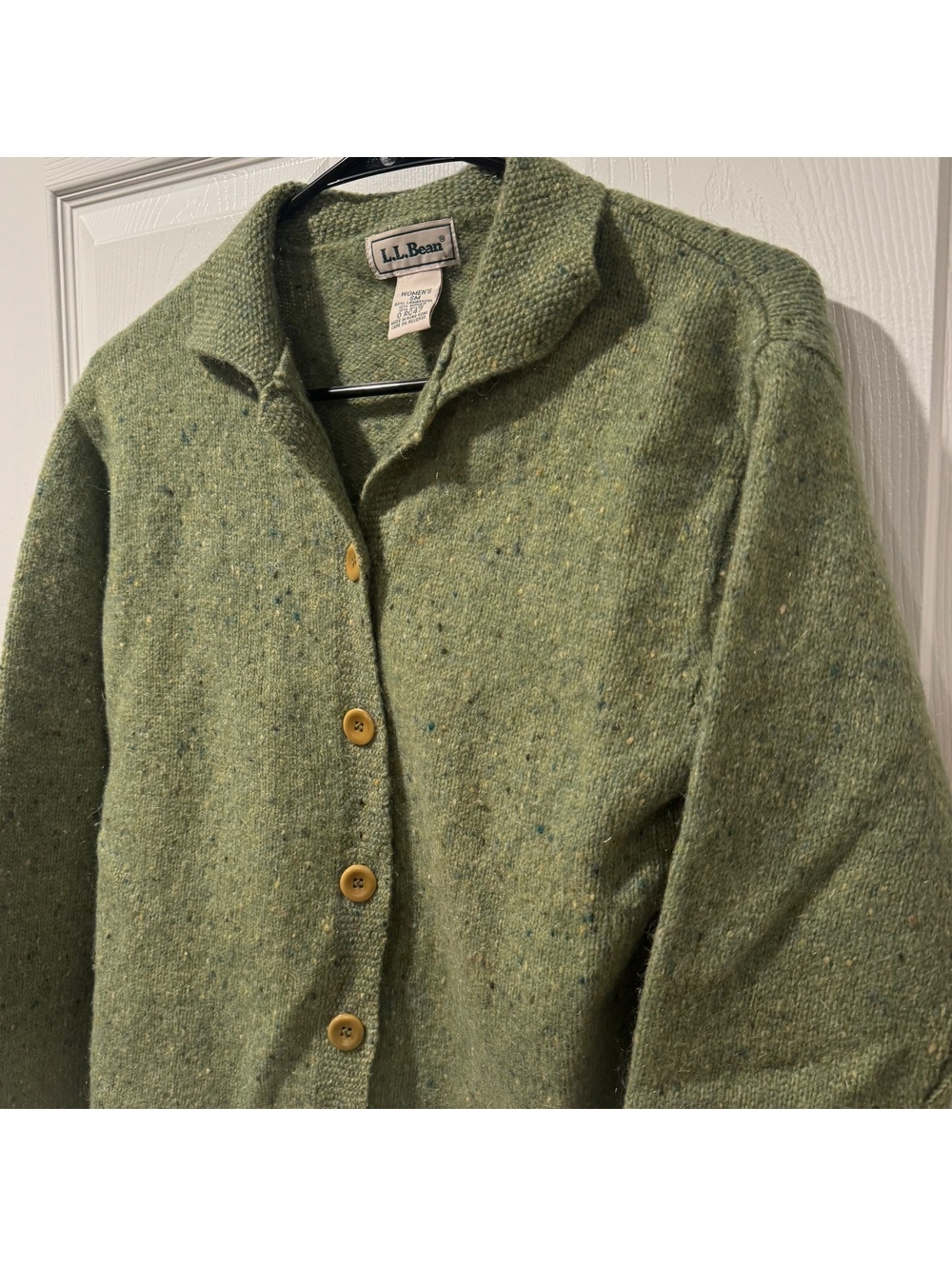 Vintage L.L. Bean Women's Green Lambswool Sweater-Small